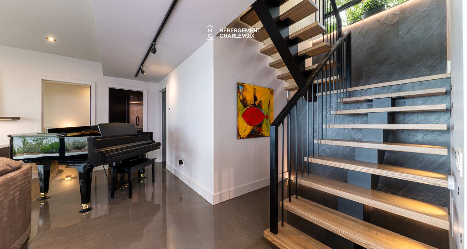 DAM-330 - Breathtaking view of the St. Lawrence River.