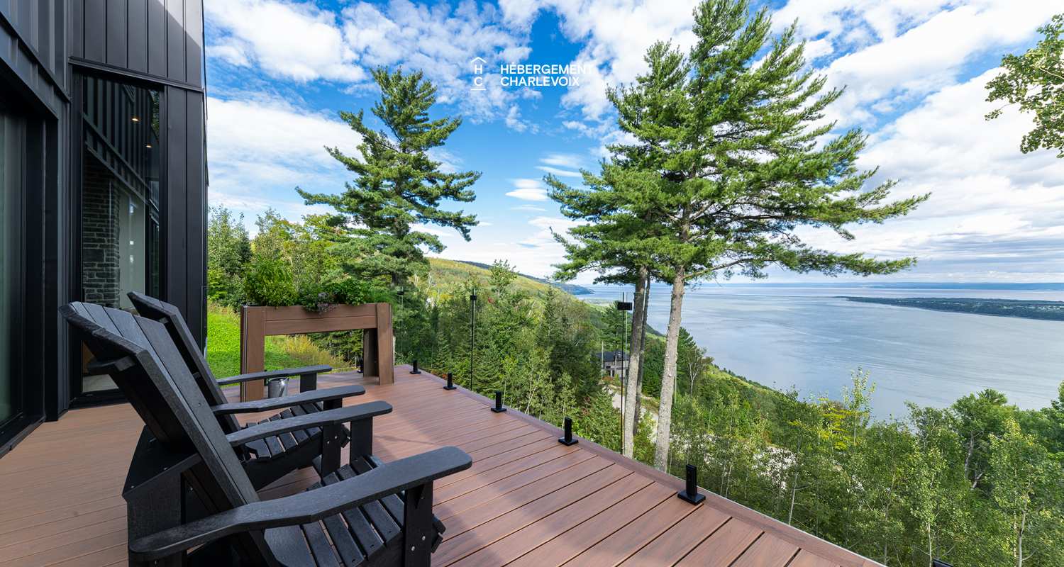 DAM-330 - Breathtaking view of the St. Lawrence River.