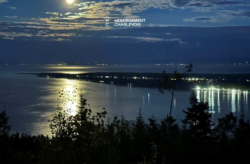 DAM-330 - Vue époustouflante sur le fleuve St-Laurent.