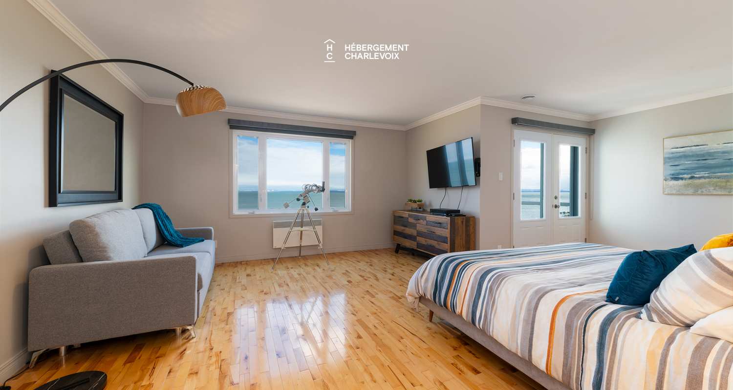 EAU- 318 - The view is magnificent on the St-Lawrence River!!