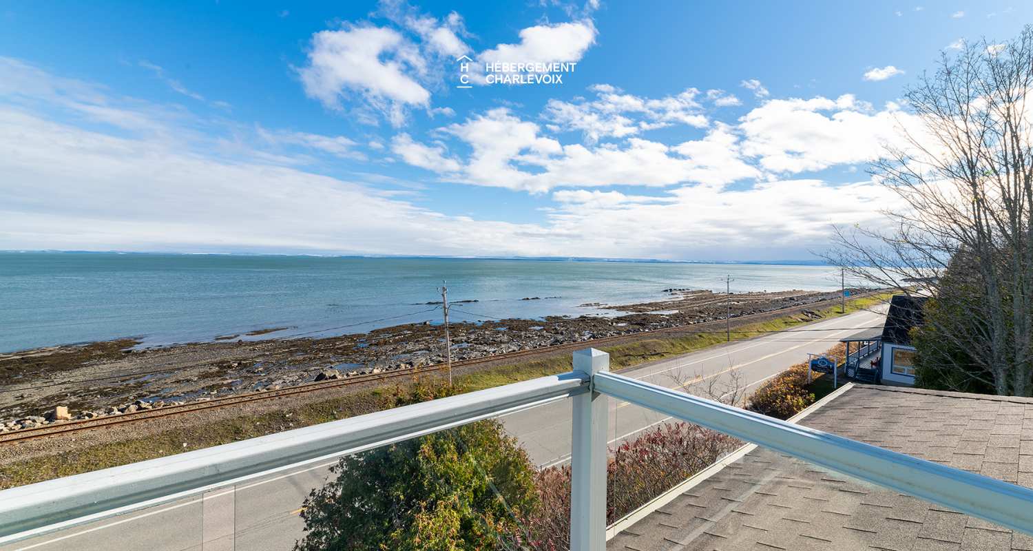 EAU- 318 - The view is magnificent on the St-Lawrence River!!