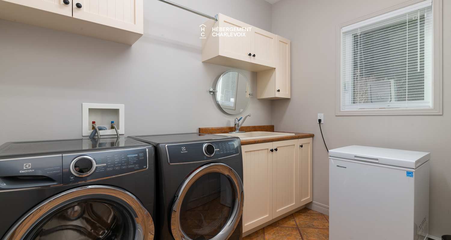 EAU- 318 - The view is magnificent on the St-Lawrence River!!