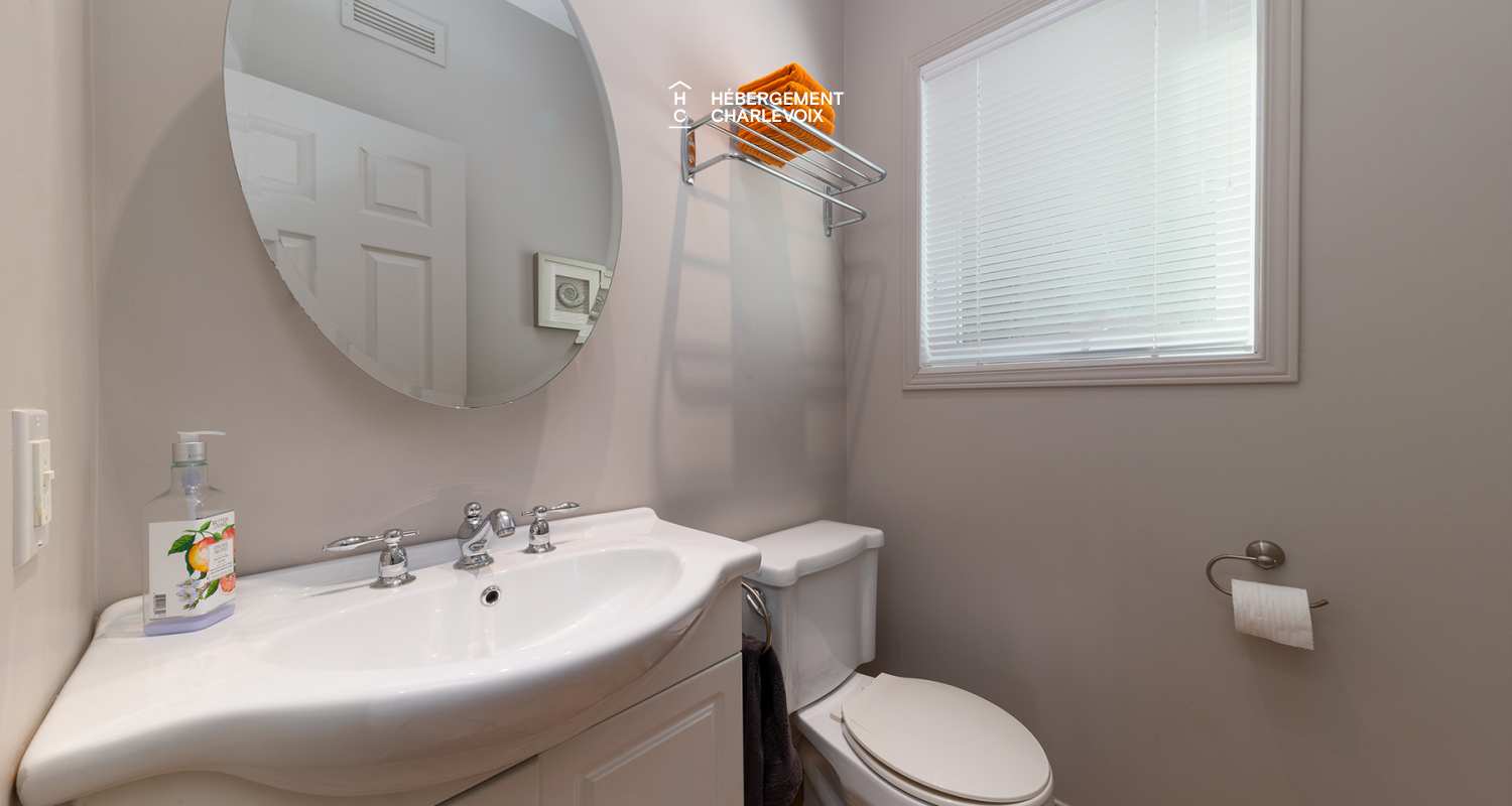 EAU- 318 - The view is magnificent on the St-Lawrence River!!