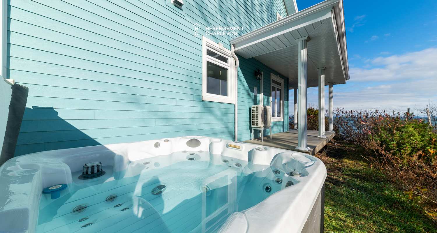 EAU- 318 - The view is magnificent on the St-Lawrence River!!