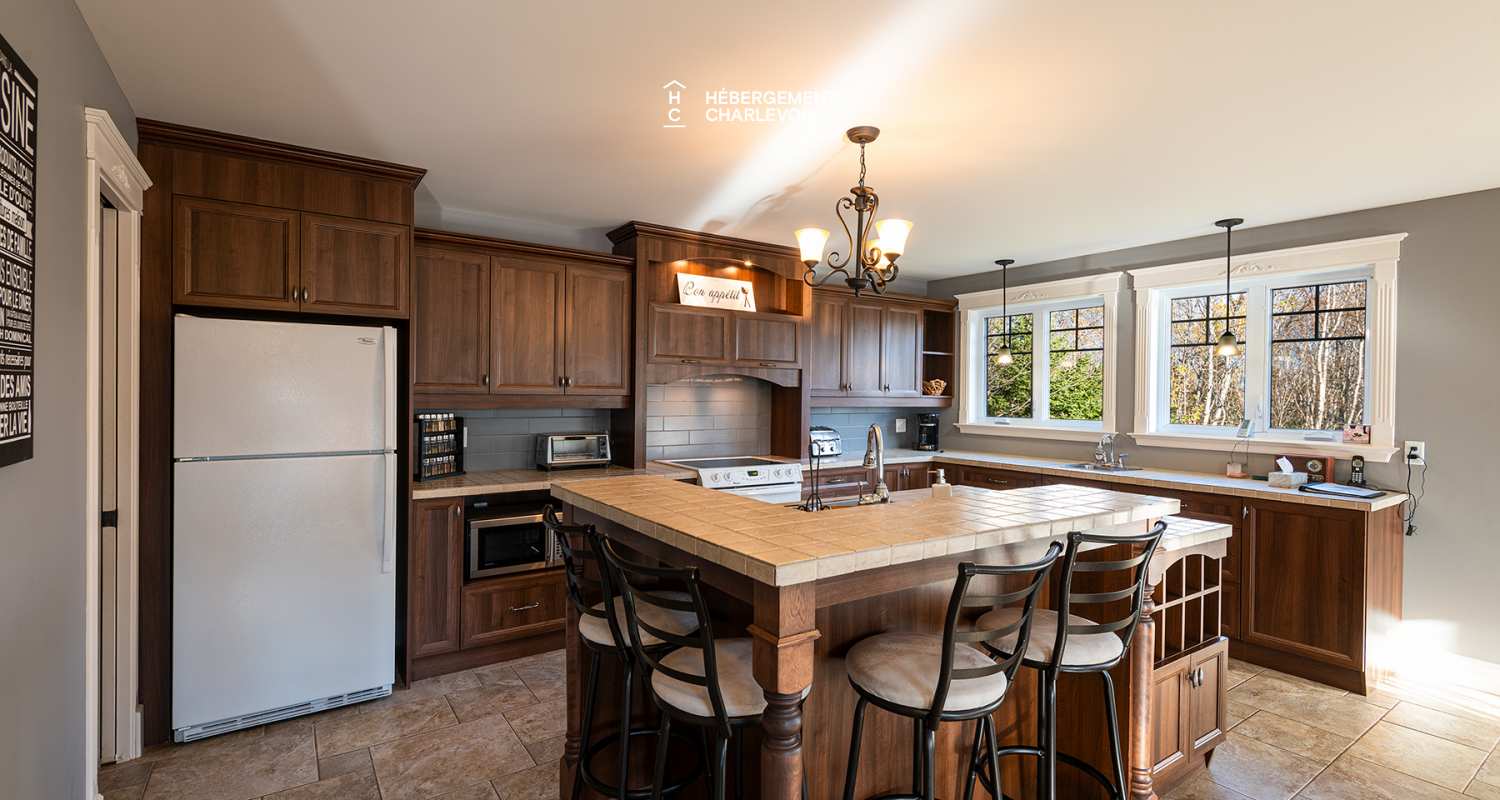 ESC-219 - An open kitchen for gourmet moments