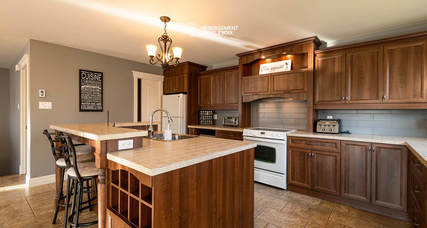 ESC-219 - An open kitchen for gourmet moments