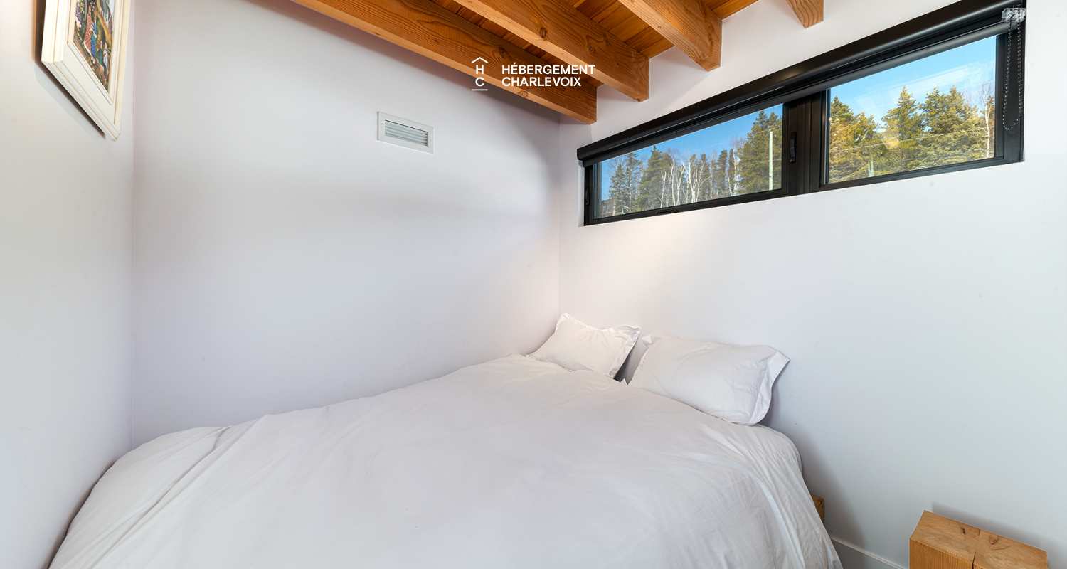 FLO-245 - Extraordinary brightness in Charlevoix.