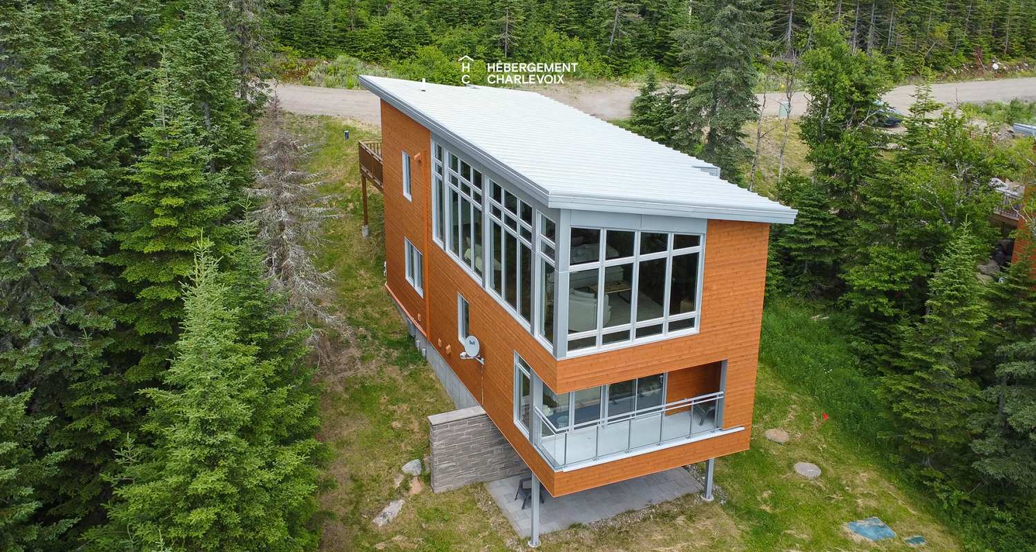 FOR-12 - A chalet with ski slopes nearby