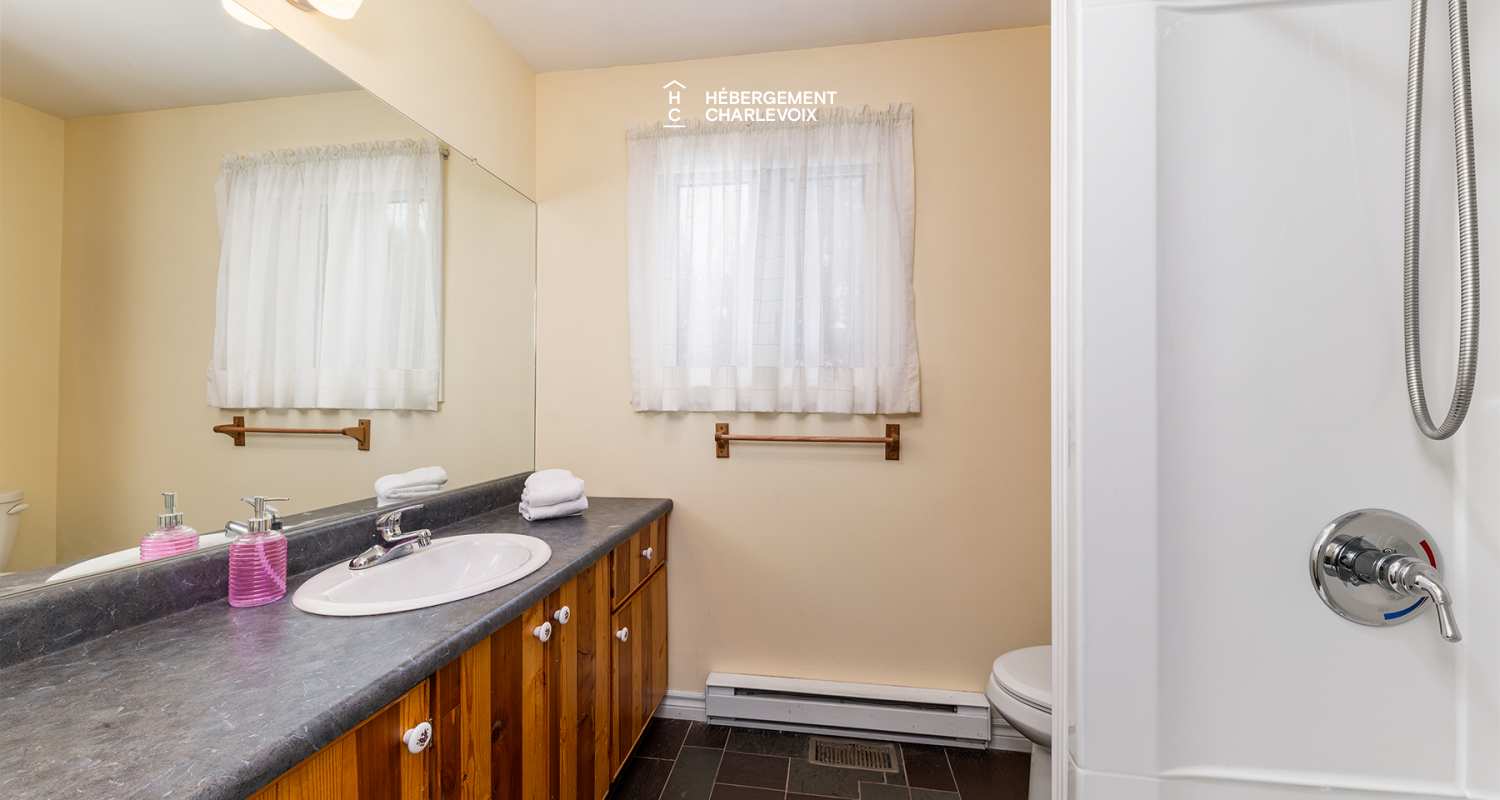 GRA-176 - Three floors of good times to live