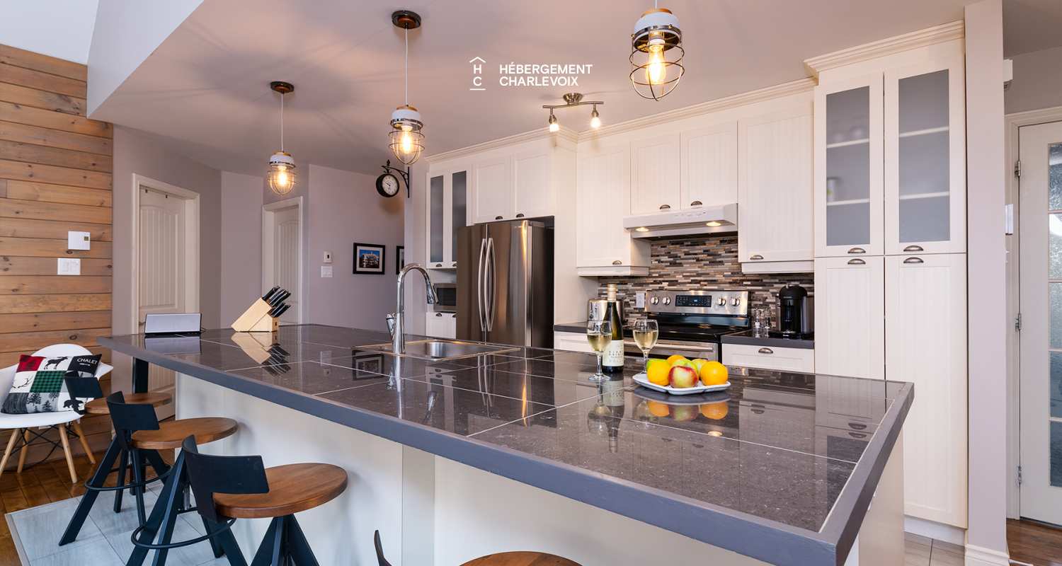 HEL-529 - Amazing view of the St-Lawrence River