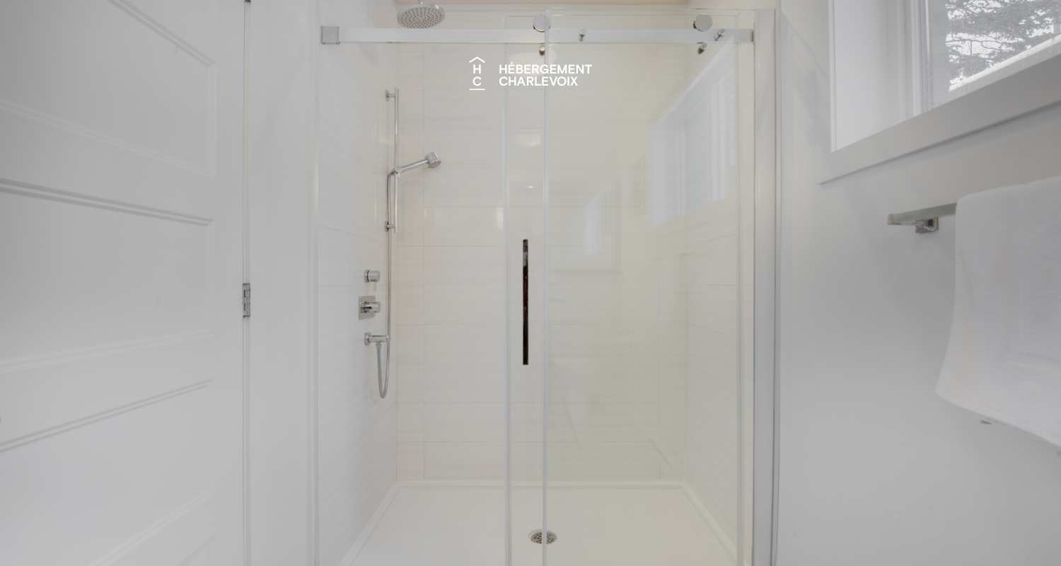 JAM-62 - Chalet confortable avec une vue imprenable sur le fleuve et les pentes