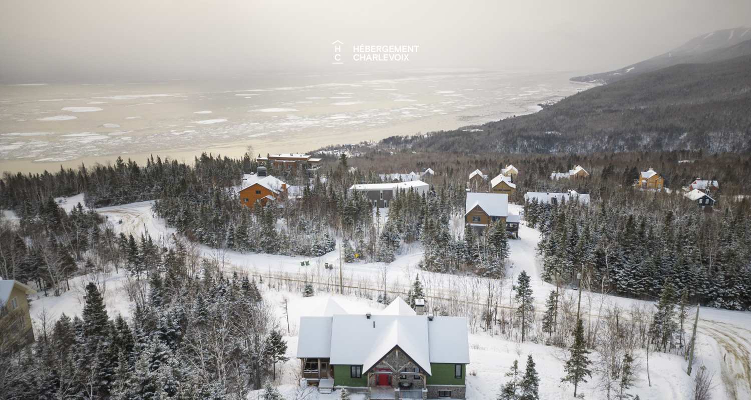 JAM-62 - Chalet confortable avec une vue imprenable sur le fleuve et les pentes