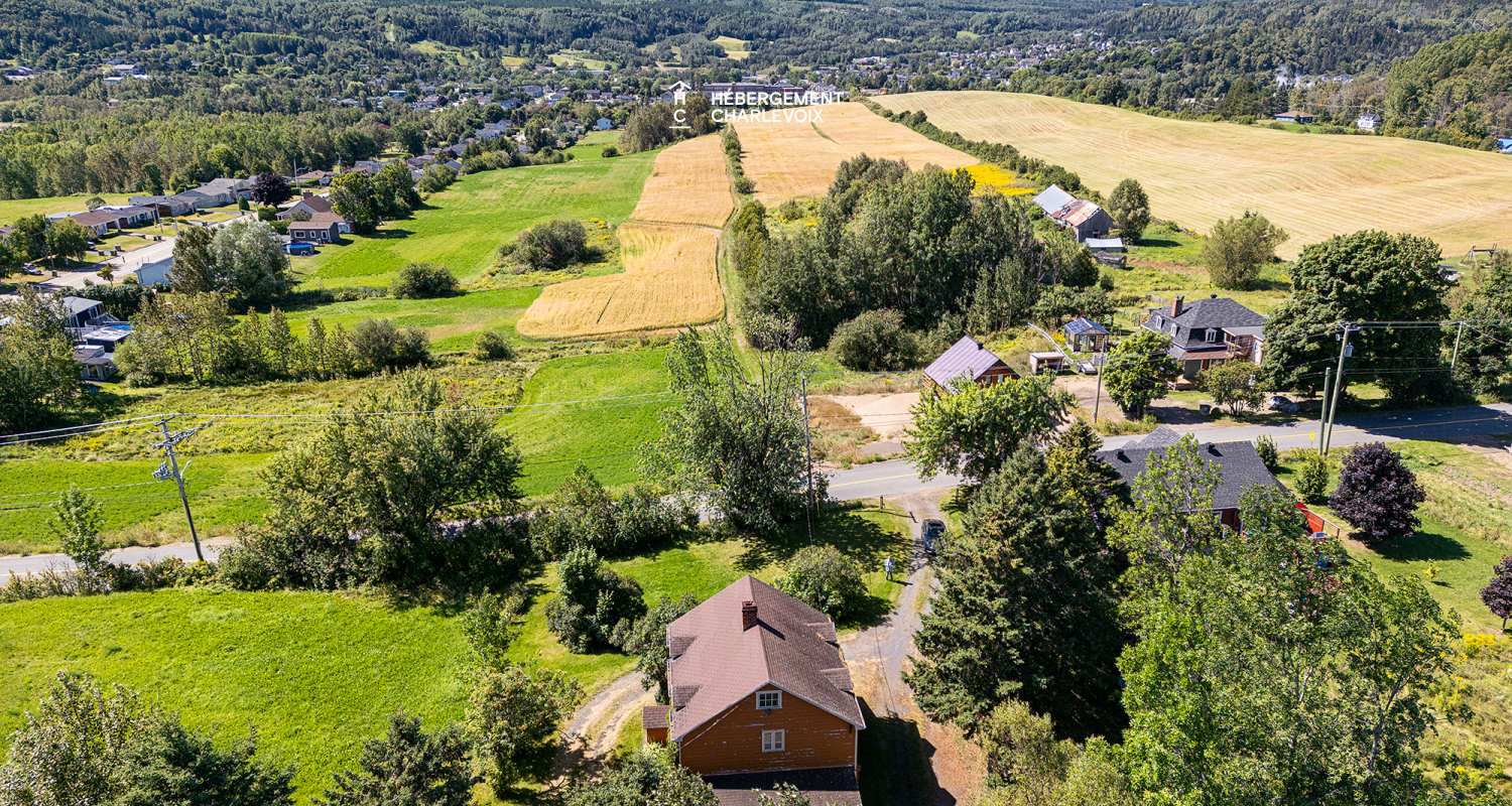 LAC-35 - Chalet avec cachet dans un environnement forestier