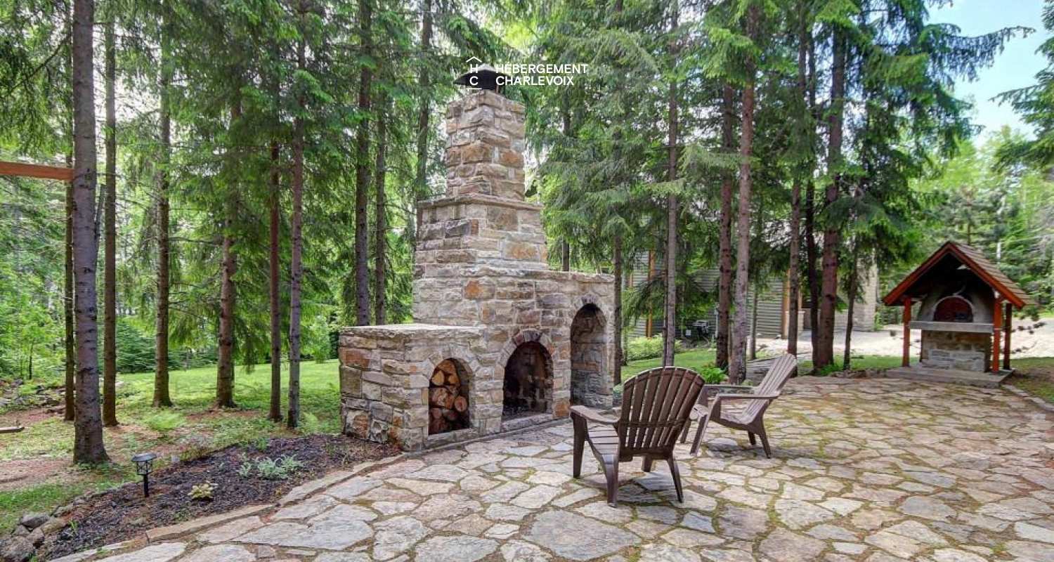 LOR-14 - Spacieuse terrasse dotée d'un SPA