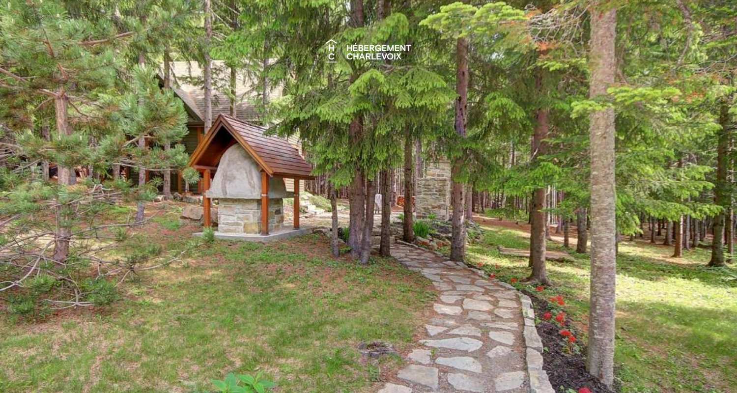 LOR-14 - Spacieuse terrasse dotée d'un SPA