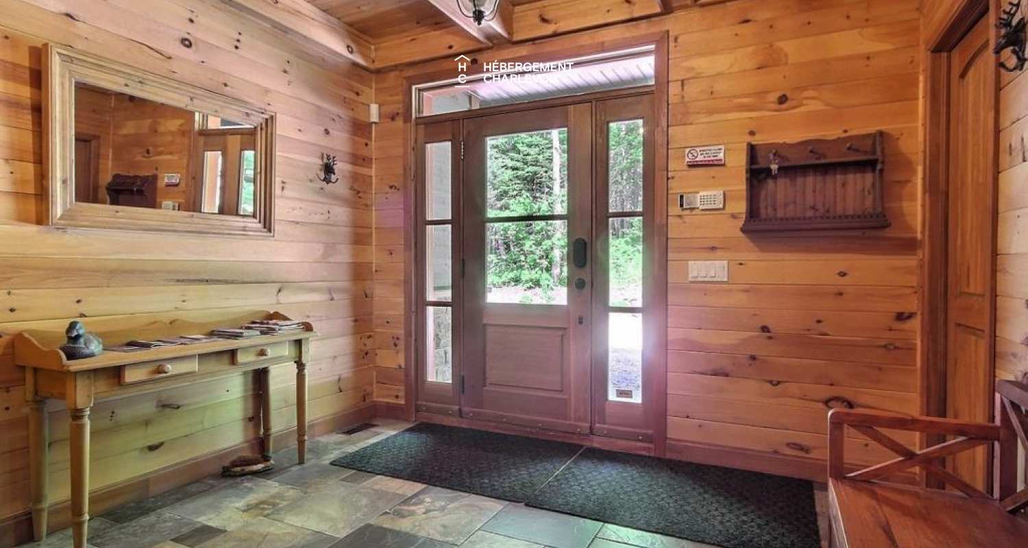 LOR-14 - Spacieuse terrasse dotée d'un SPA