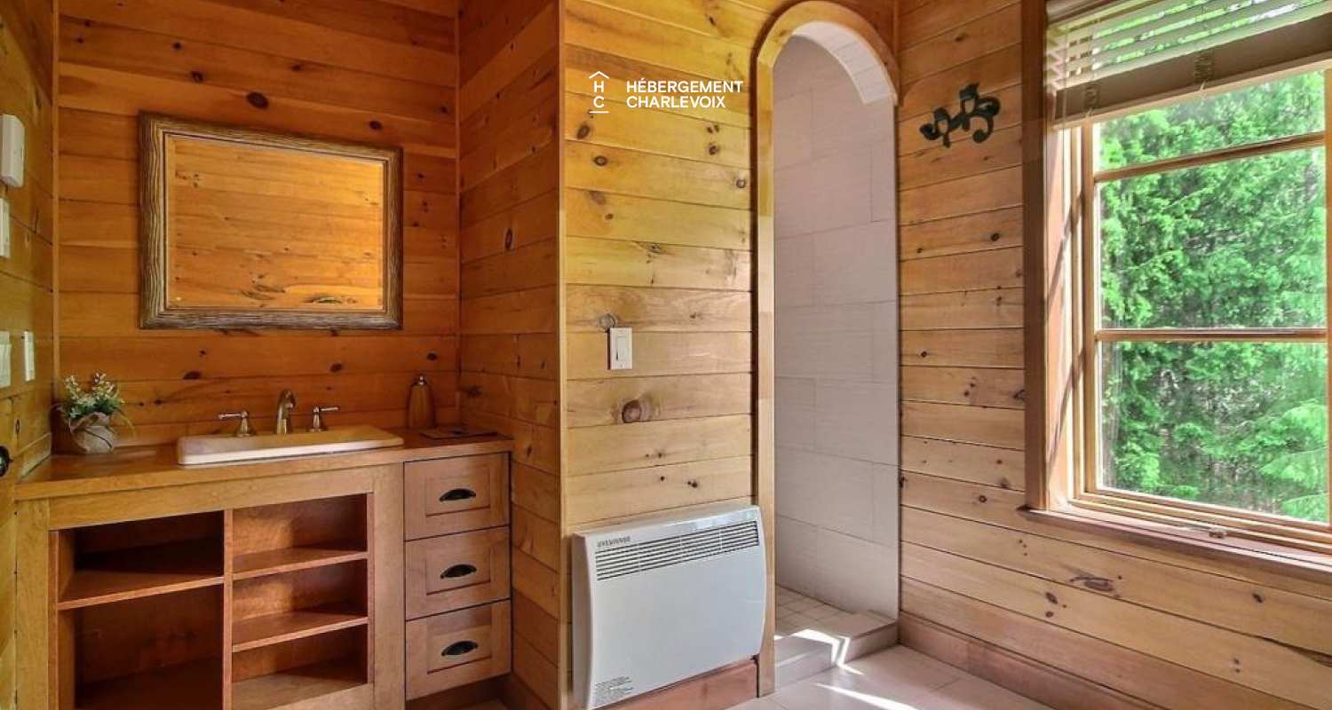 LOR-14 - Spacieuse terrasse dotée d'un SPA