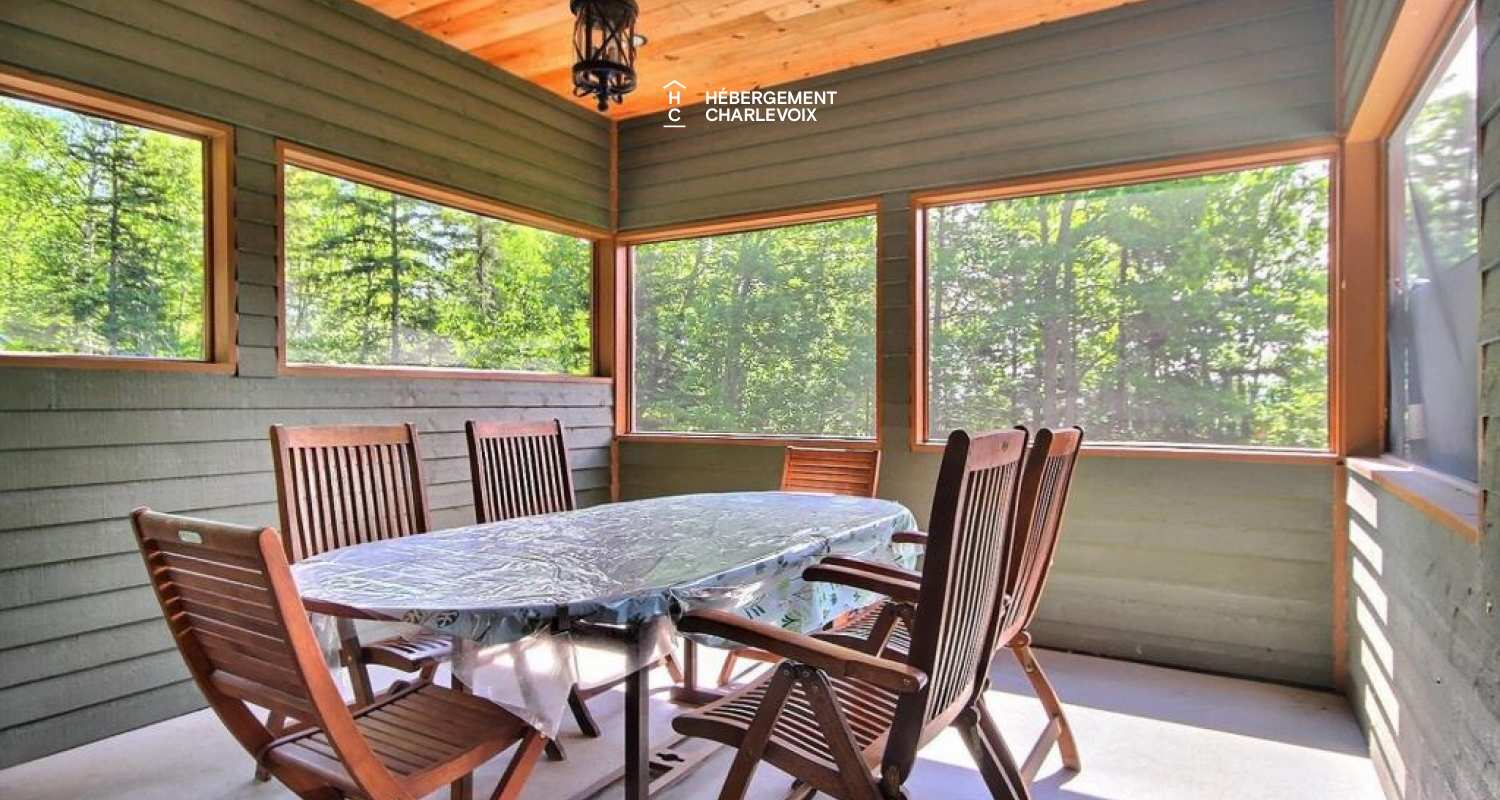 LOR-14 - Spacieuse terrasse dotée d'un SPA