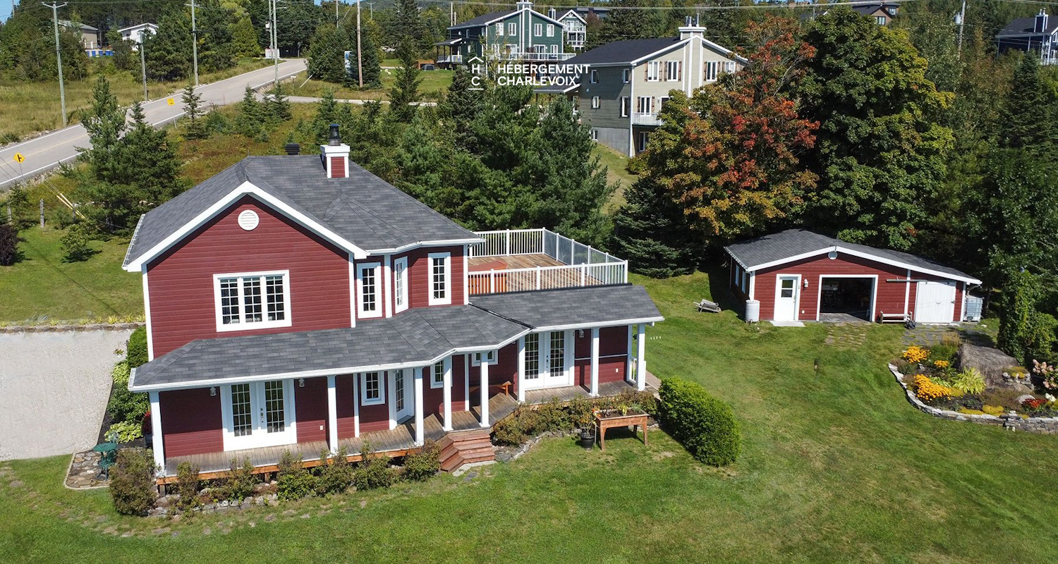 MAR-17 - Terrasse sur le toit avec vue sur le fleuve.
