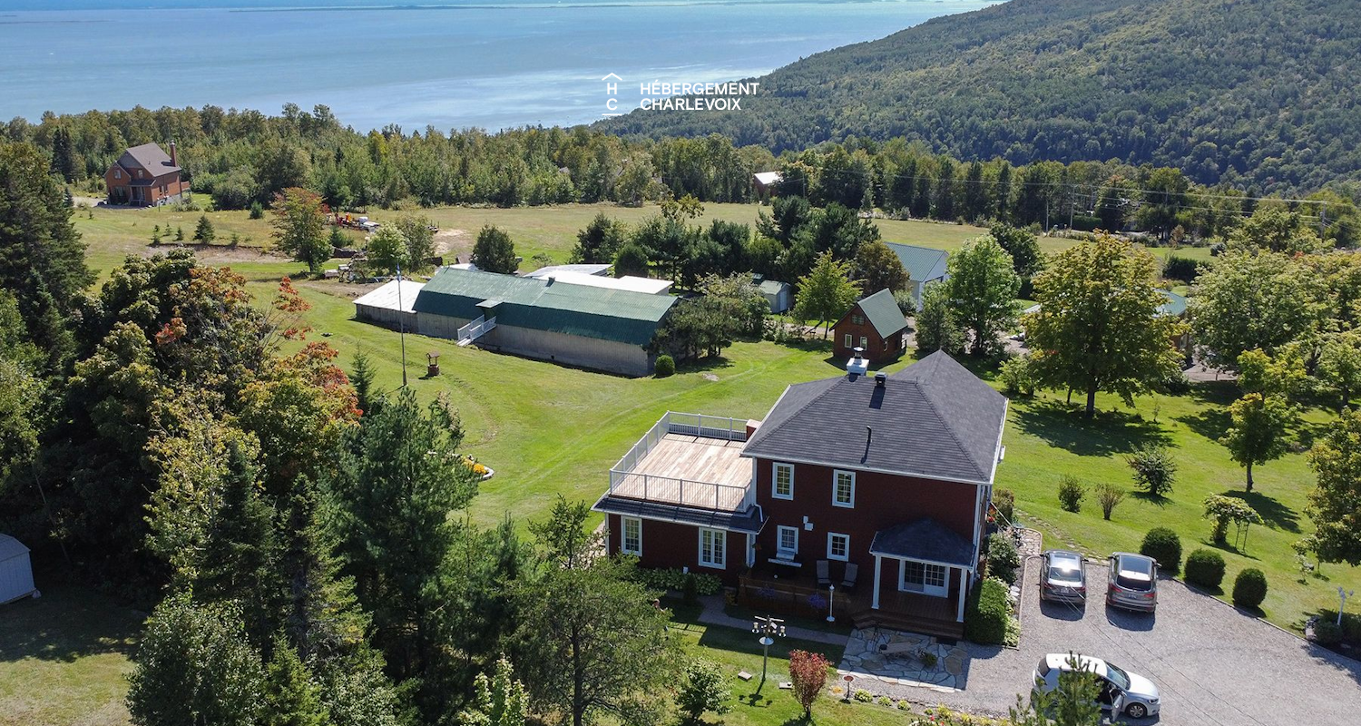 MAR-17 - Terrasse sur le toit avec vue sur le fleuve.