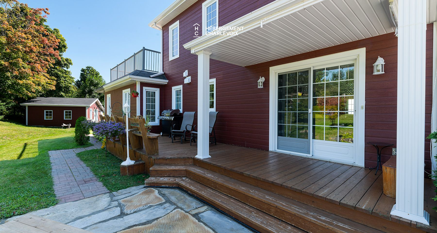 MAR-17 - Terrasse sur le toit avec vue sur le fleuve.