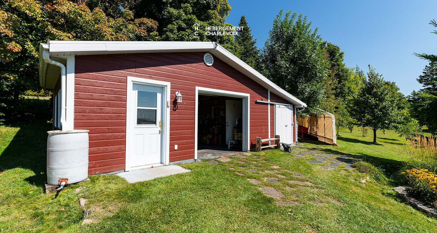 MAR-17 - Terrasse sur le toit avec vue sur le fleuve.