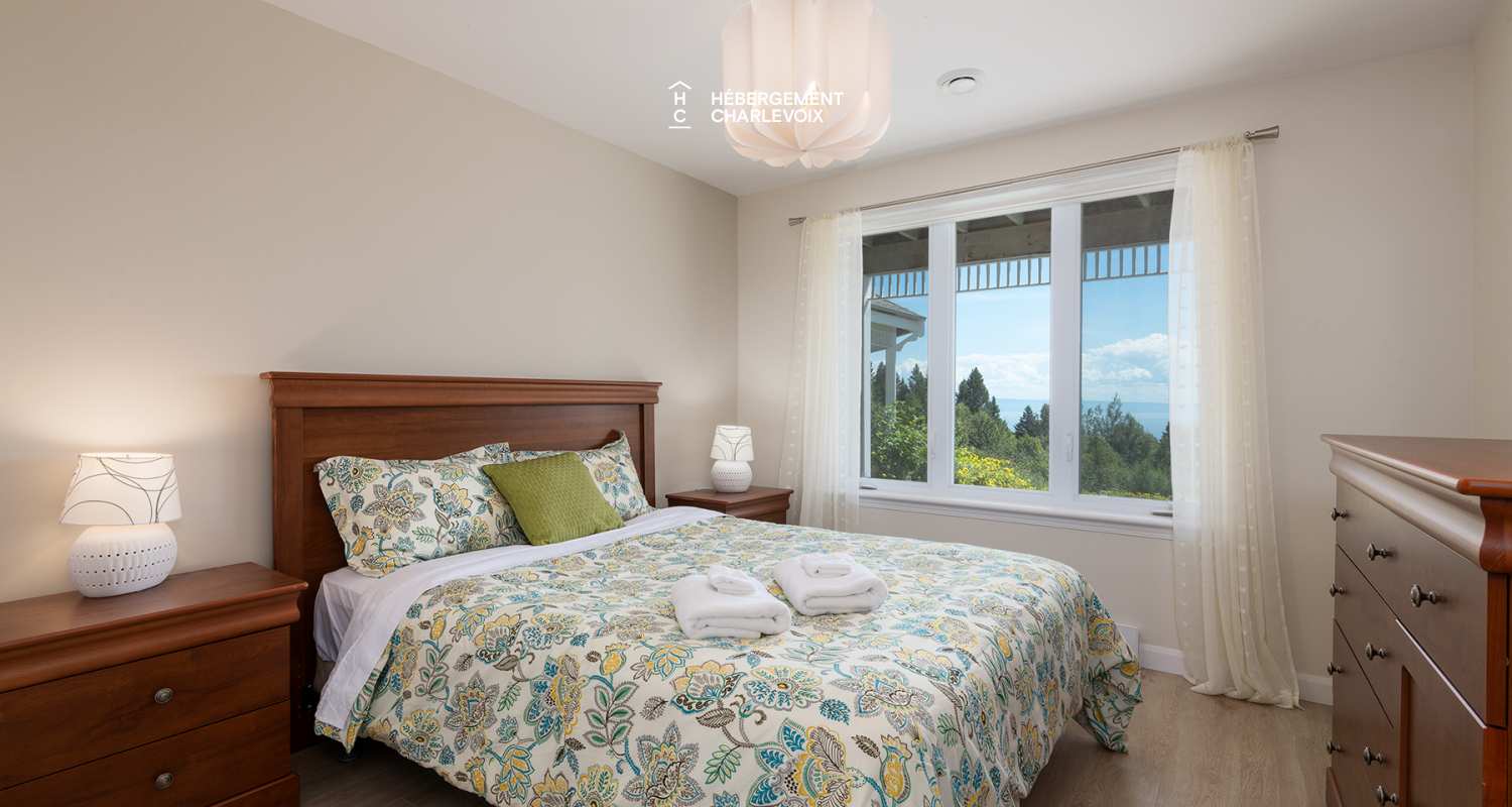 MAR-271 - Inviting Villa with breathaking views: Perfect for gatherings and exploring beautiful Charlevoix!