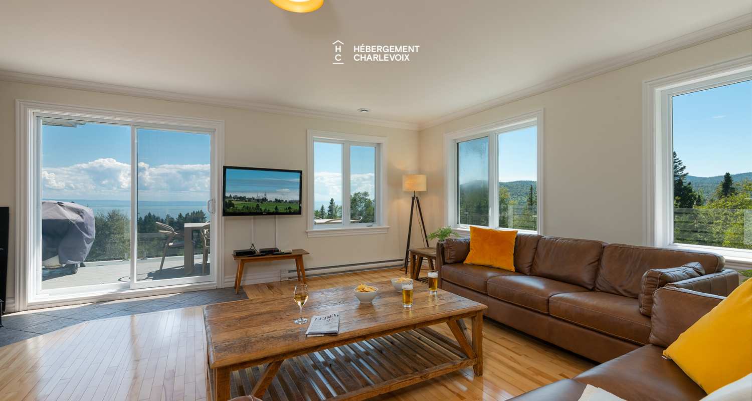 MAR-271 - Inviting Villa with breathaking views: Perfect for gatherings and exploring beautiful Charlevoix!