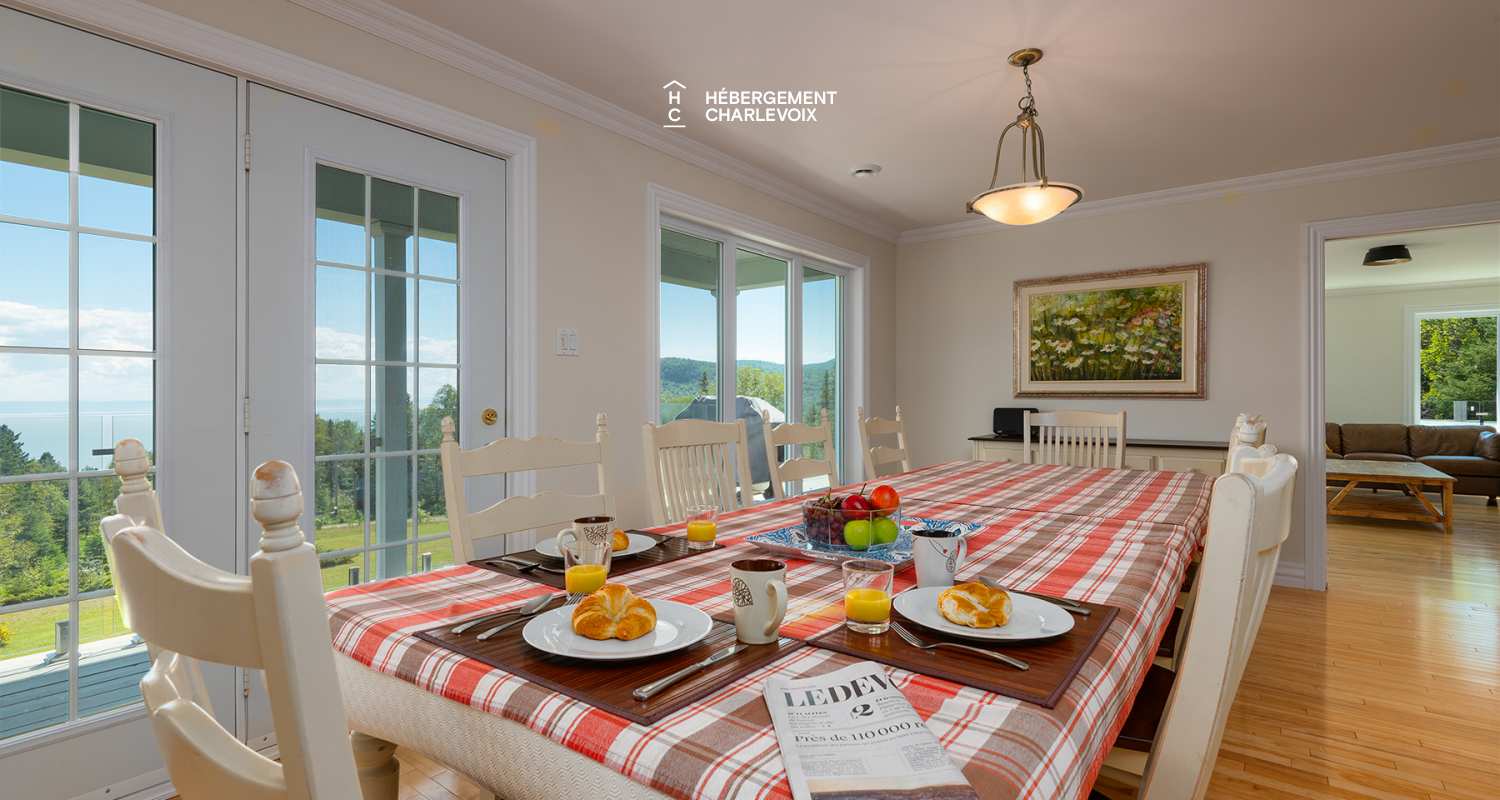 MAR-271 - Inviting Villa with breathaking views: Perfect for gatherings and exploring beautiful Charlevoix!