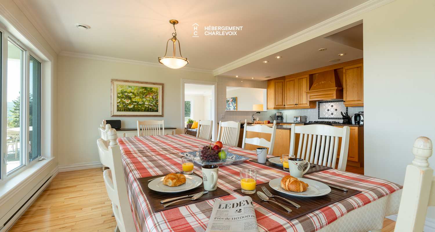 MAR-271 - Inviting Villa with breathaking views: Perfect for gatherings and exploring beautiful Charlevoix!
