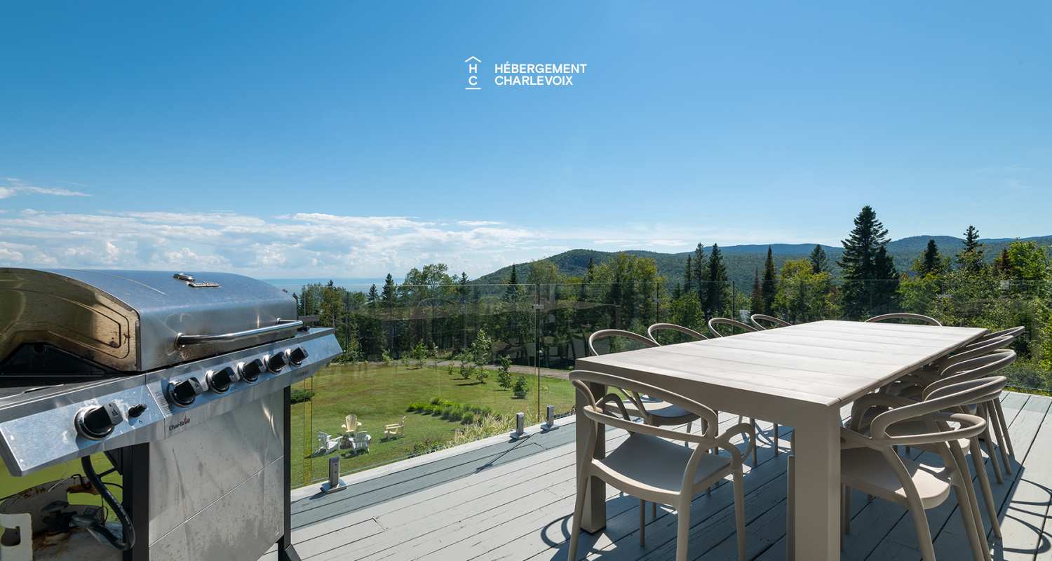 MAR-271 - Inviting Villa with breathaking views: Perfect for gatherings and exploring beautiful Charlevoix!