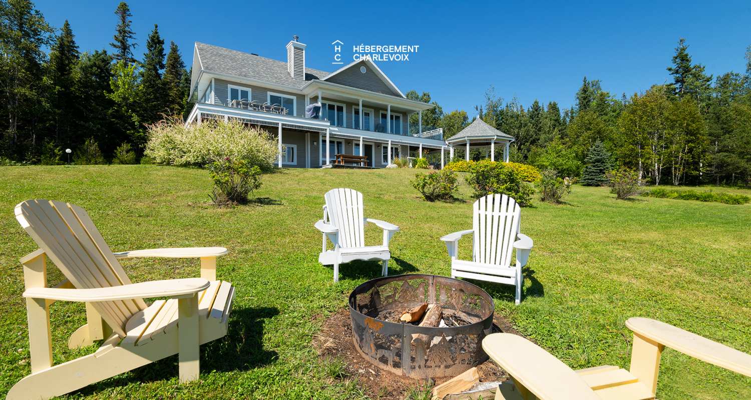 MAR-271 - Inviting Villa with breathaking views: Perfect for gatherings and exploring beautiful Charlevoix!