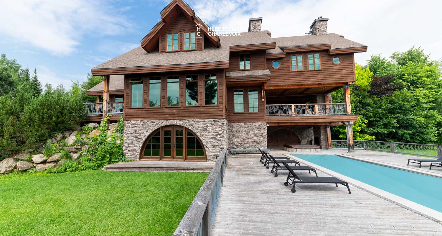 MAR-45 - Prestigieuse villa de 6000 pieds carrés