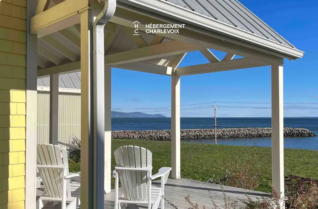 MER-294 - Un petit paradis avec une vue incroyable sur le Fleuve St-Laurent tout au long de l'année! 