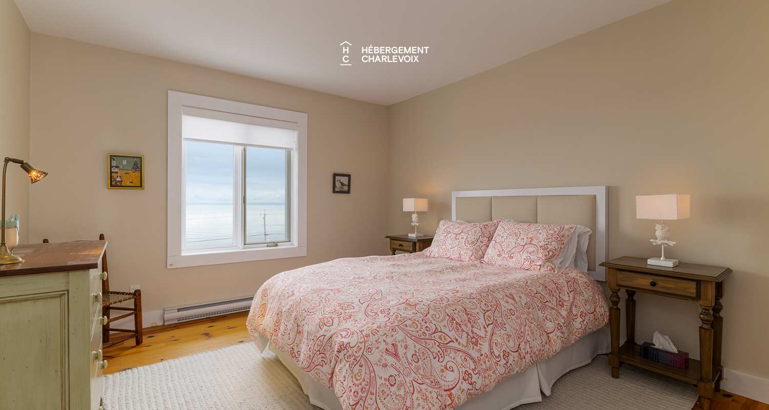 MER-294 - View is magnificent on the St-Lawrence River!!