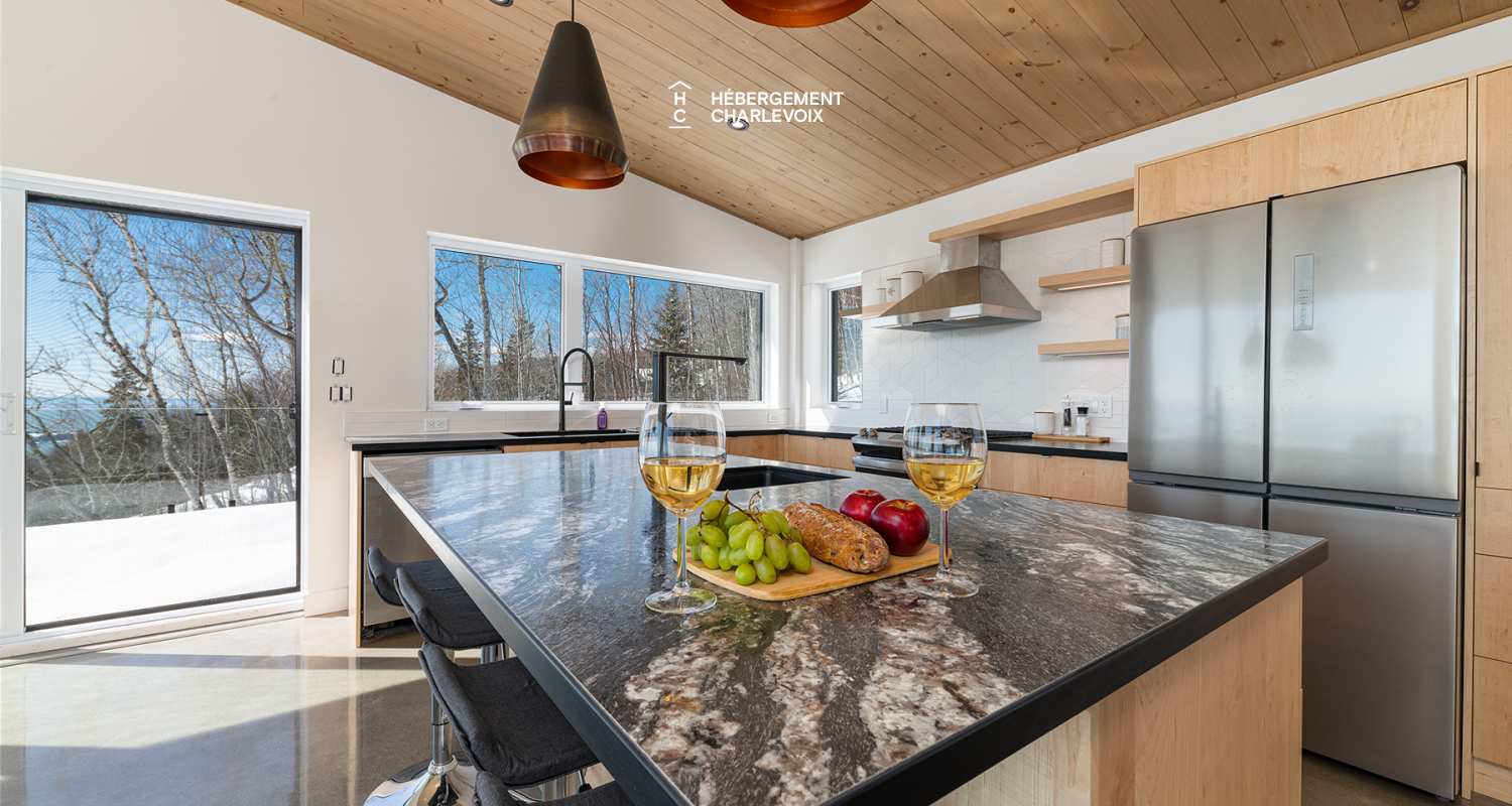 MIS-343 - Vue époustouflante sur le fleuve St-Laurent.