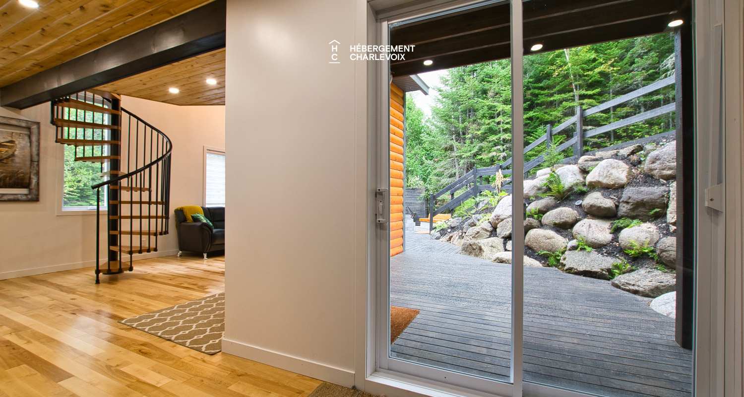 NOUF-256 - Chalet sur le bord d'un lac avec sentier, cascade et étang