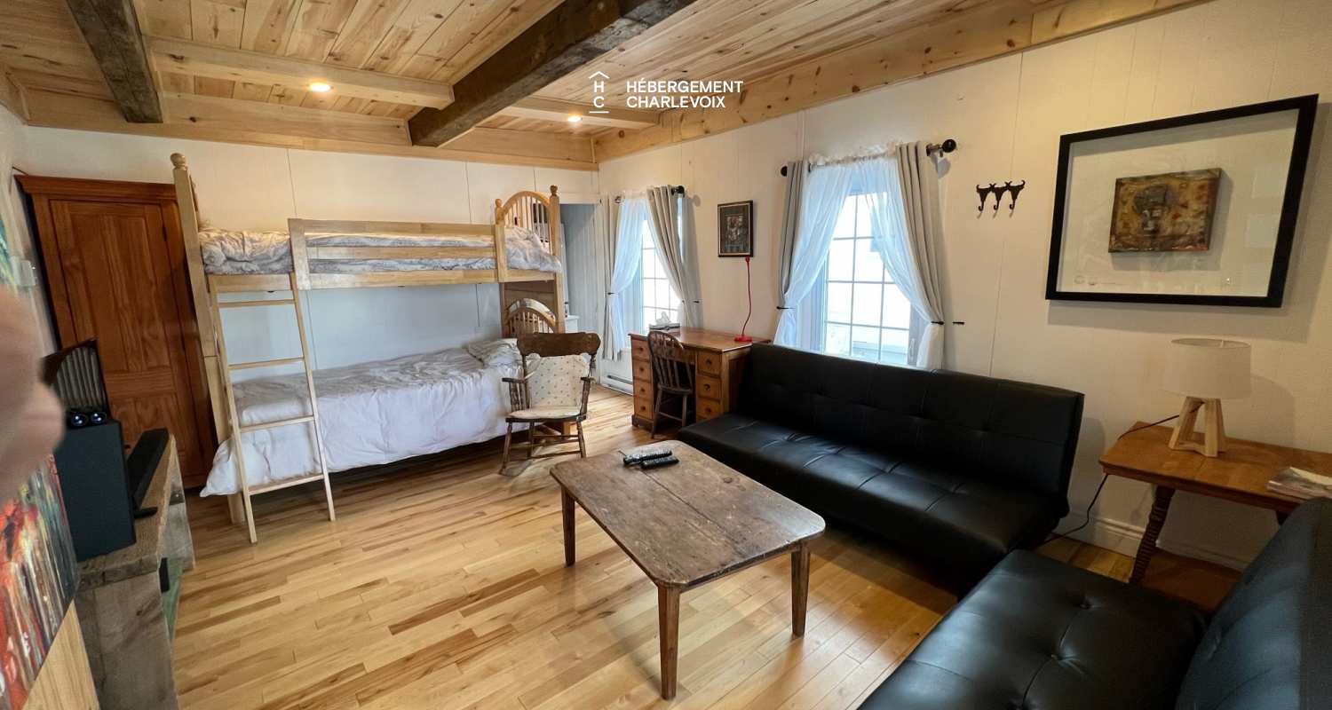 OLI-942 - Au coeur du Village de Petite-Rivière St-François