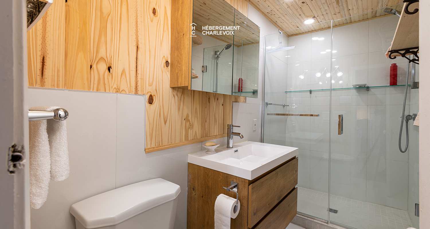 OLI-942 - Au coeur du Village de Petite-Rivière St-François