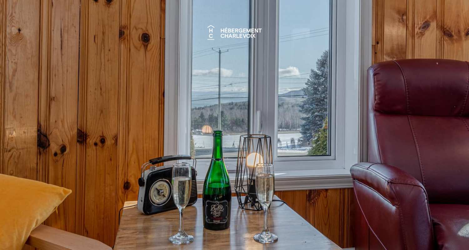 PHA-206 - wow! Charming cottage with a view of Baie-Saint-Paul!