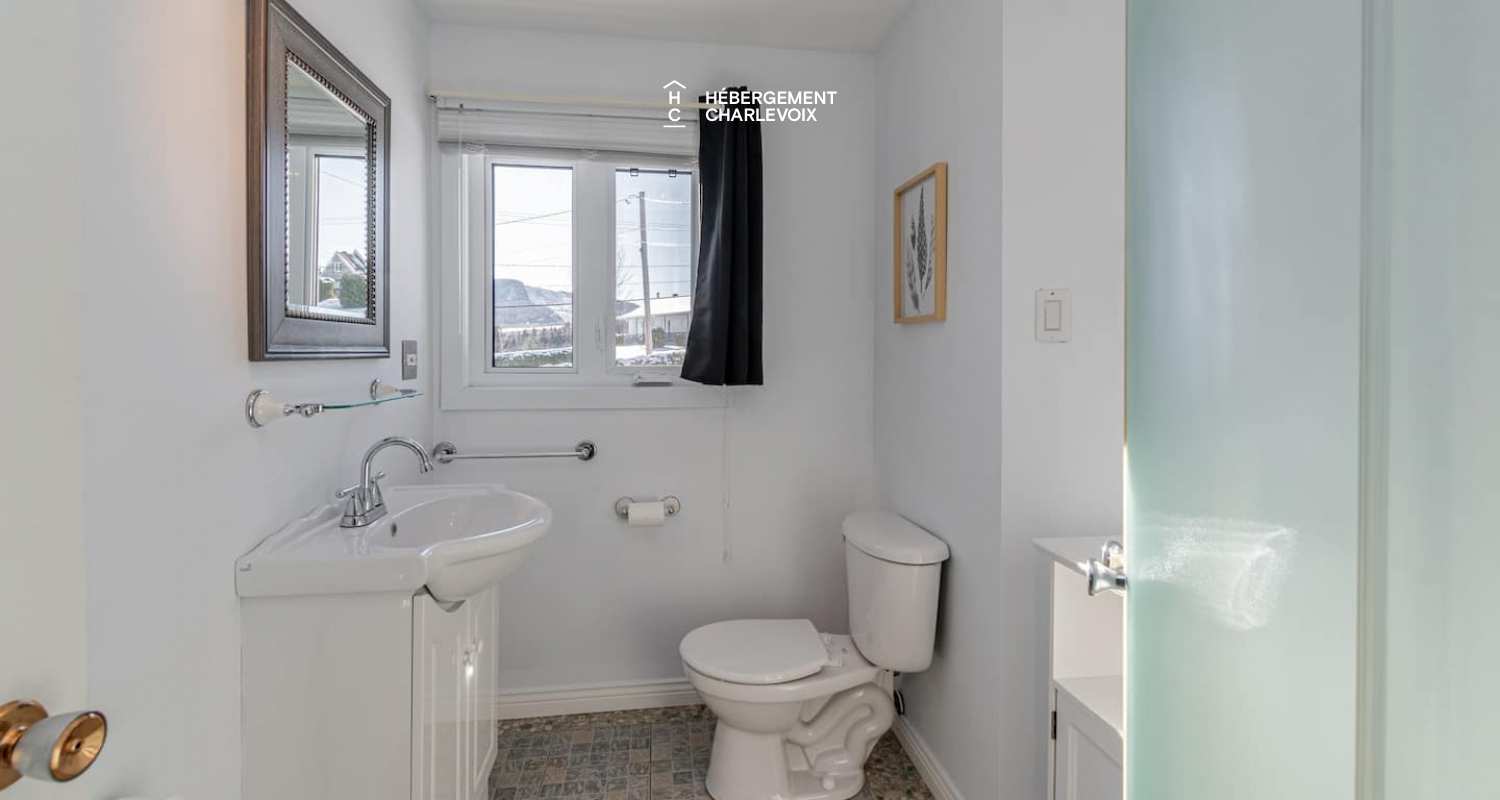 PHA-206 - wow! Charming cottage with a view of Baie-Saint-Paul!