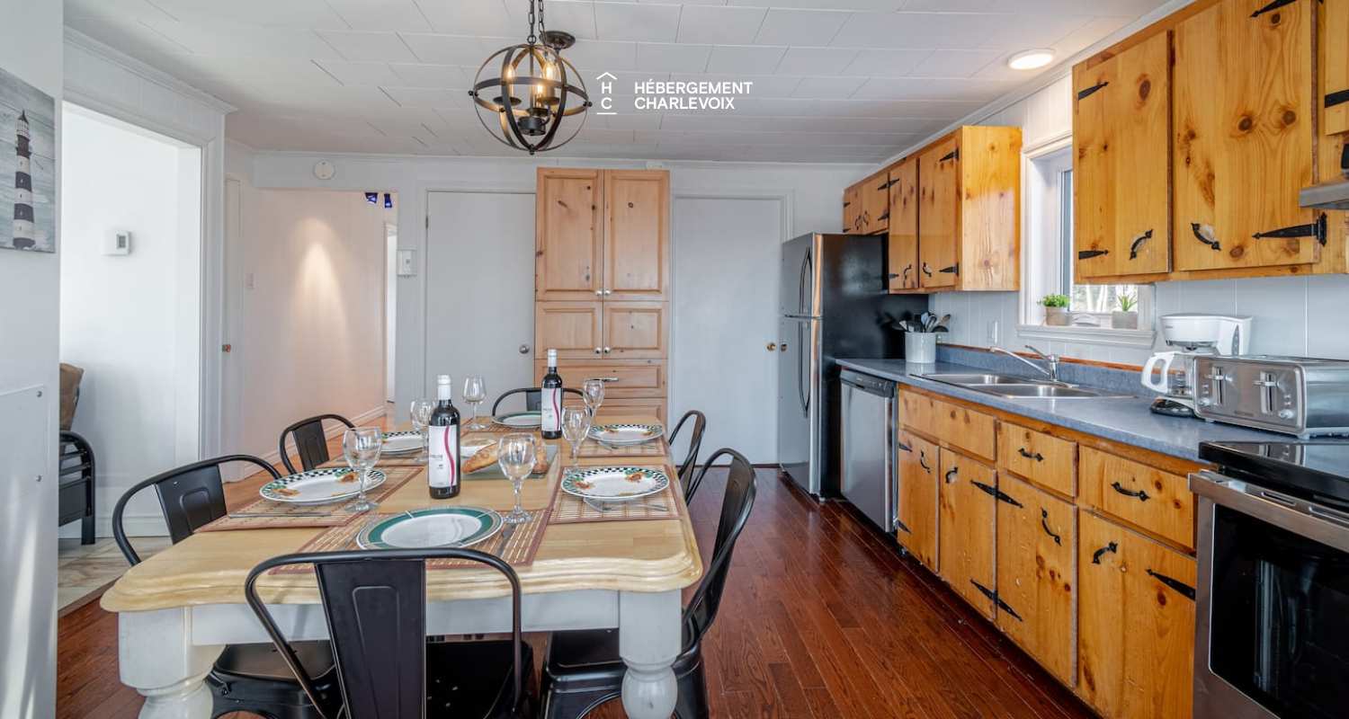 PHA-206 - wow! Charming cottage with a view of Baie-Saint-Paul!