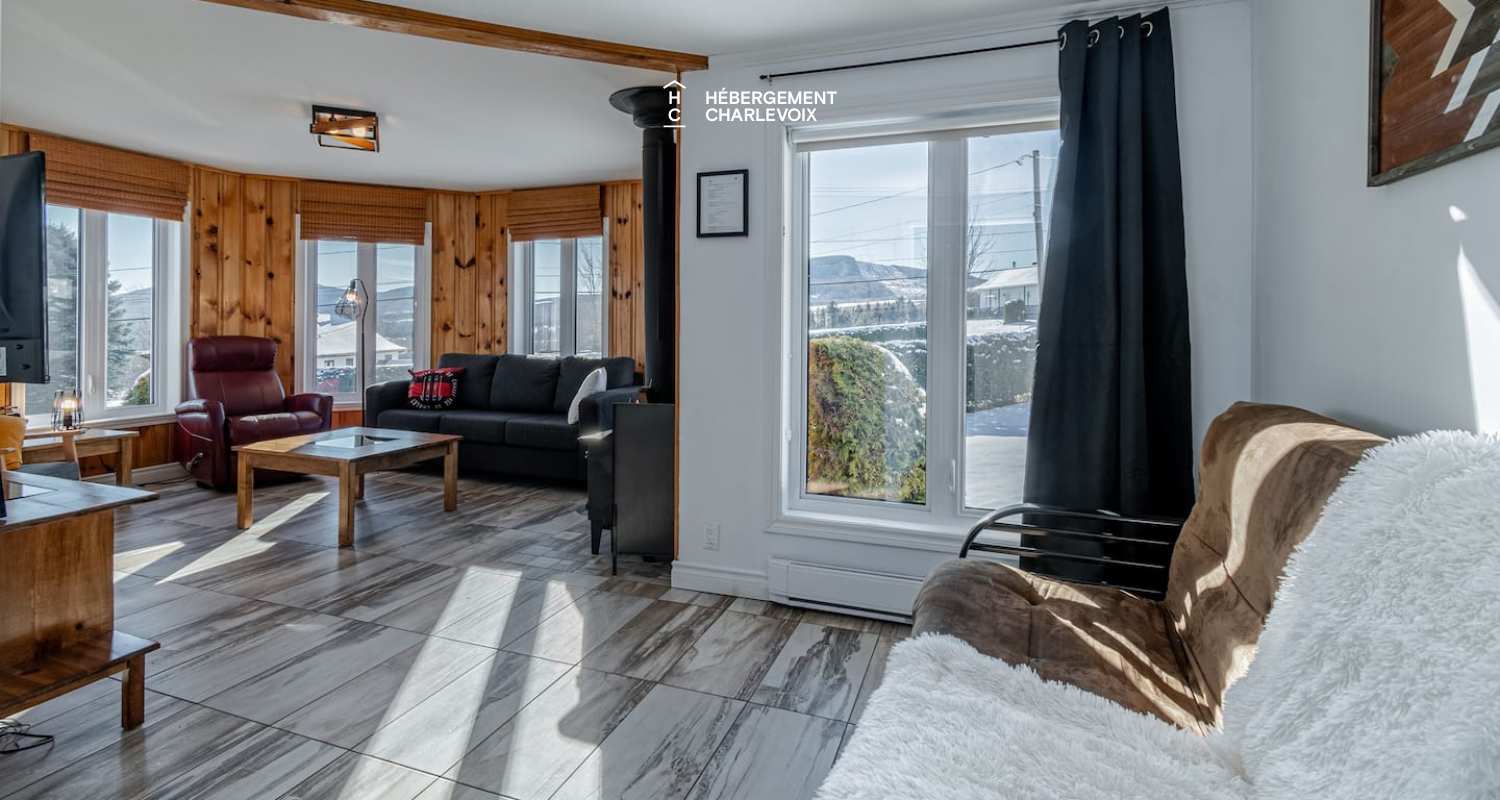 PHA-206 - wow! Charming cottage with a view of Baie-Saint-Paul!