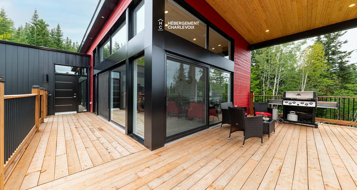 PHE-222 - Superbe chalet moderne et invitant!