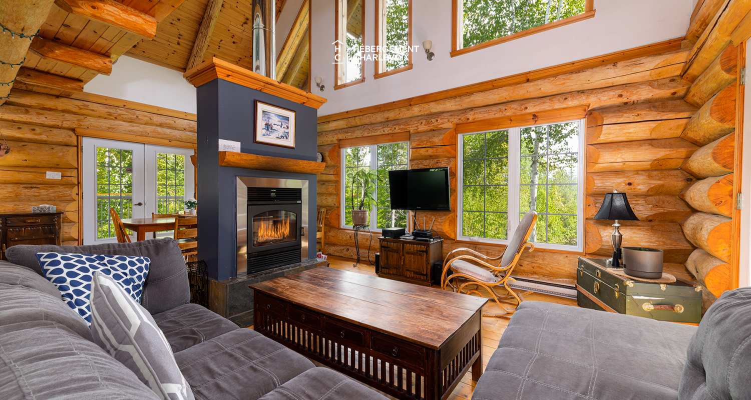 PIO-9 - Chalet de style scandinave avec un lac