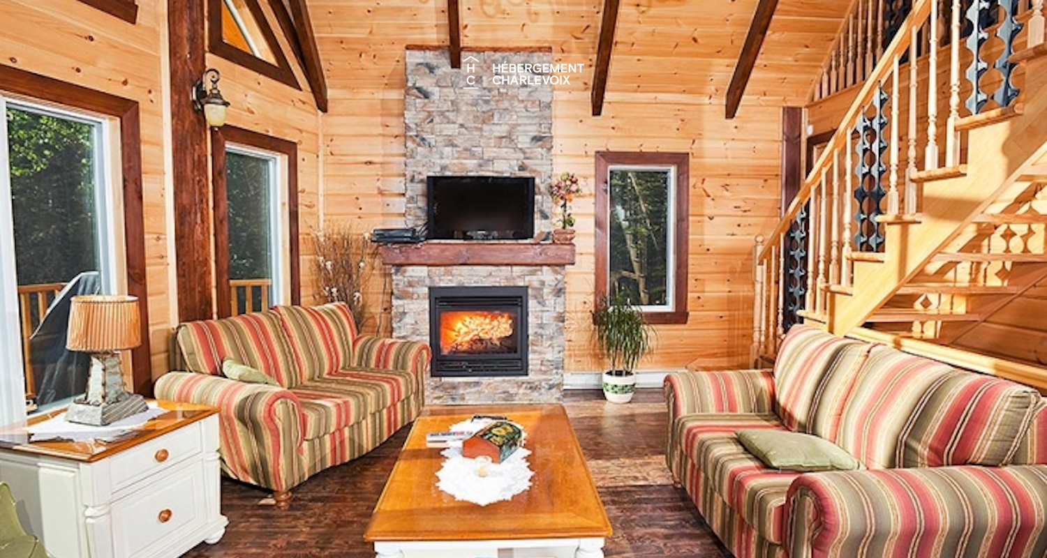 RUS-42 - Chalet en bois rond propice à la détente!