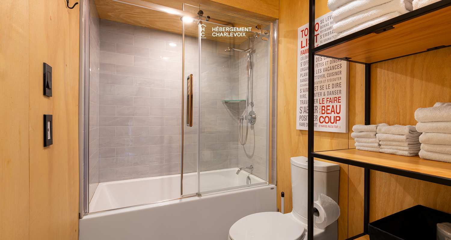 Refuge-4-A - Tini-house at the top the Massif