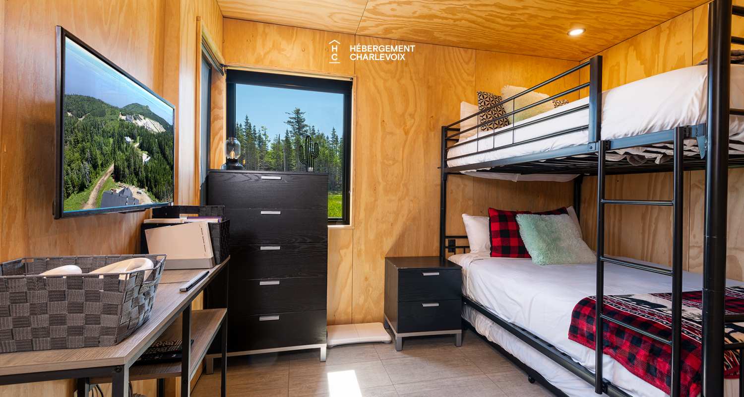 Refuge-4-A - Tini-house at the top the Massif