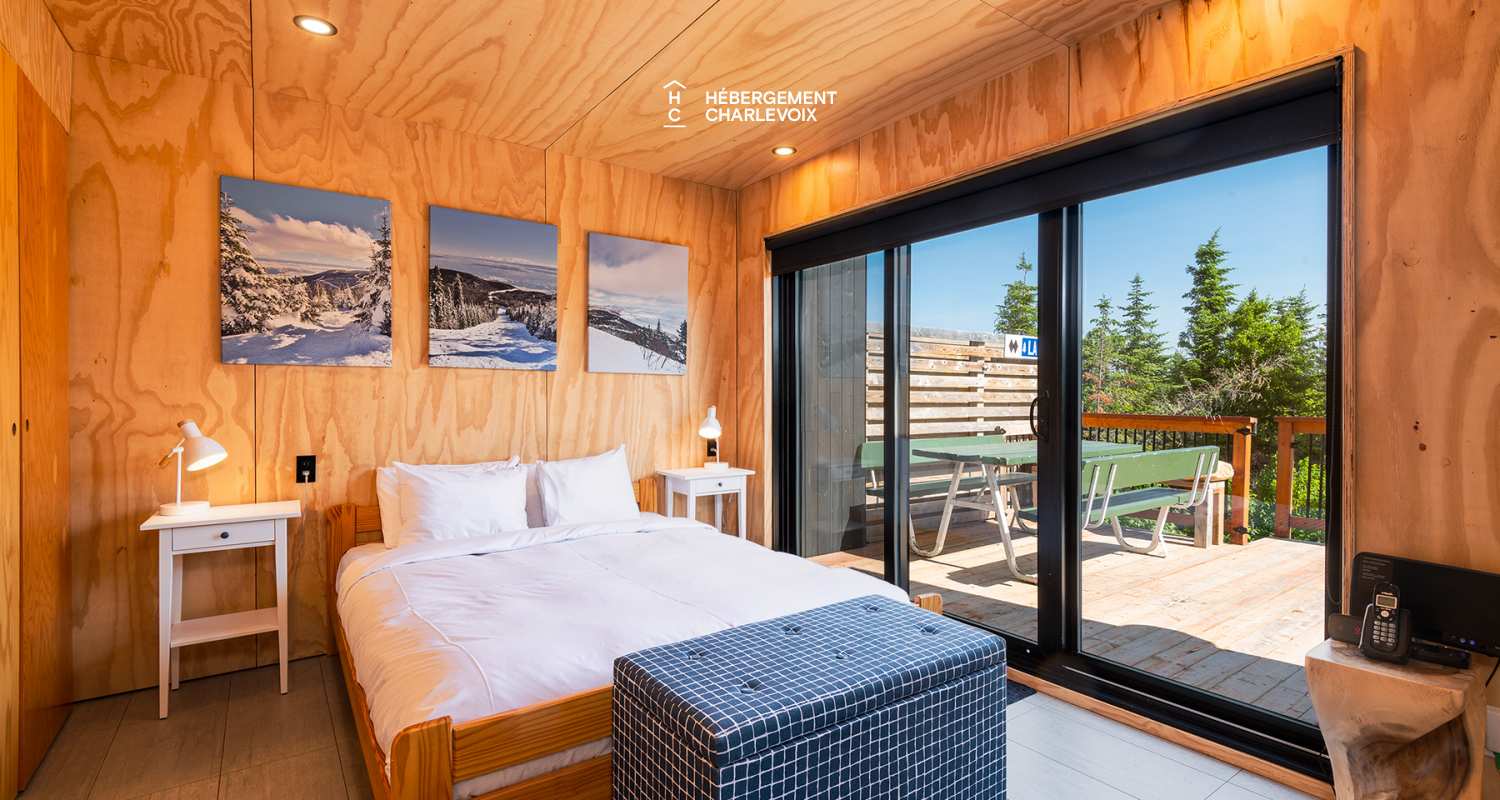 Refuge-5-B - Tini-house at the top the Massif