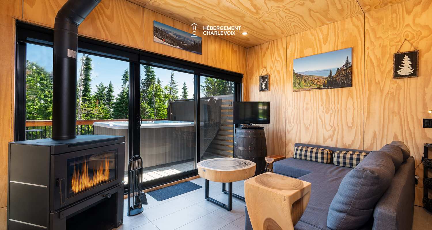 Refuge-5-B - Tini-house at the top the Massif